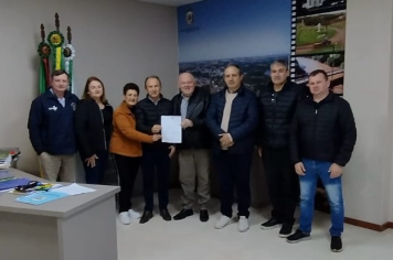 Bancada Progressistas entrega Emenda Parlamentar ao Executivo Municipal