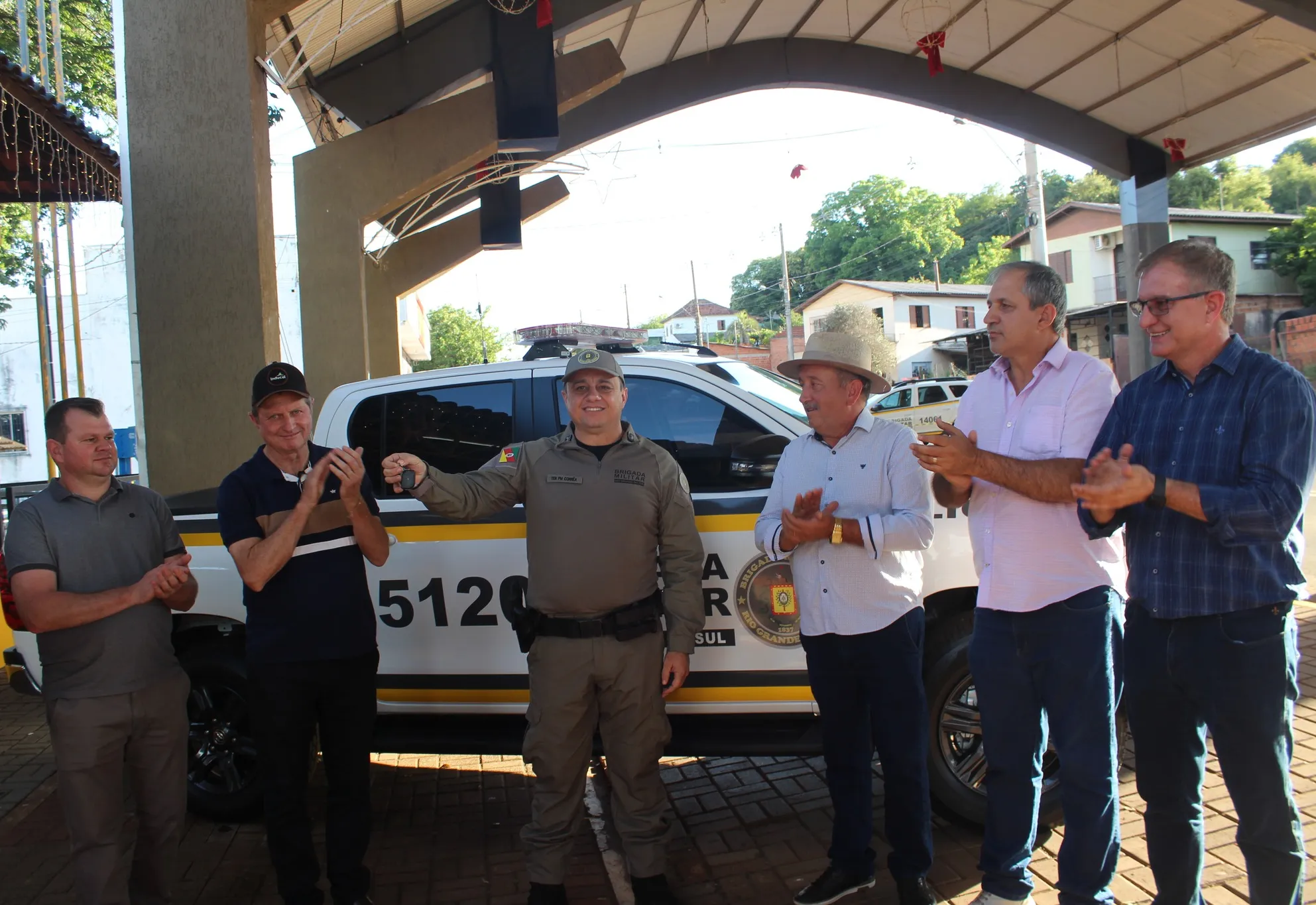 Câmara de Vereadores acompanha apresentação da nova viatura da Brigada Militar em Entre-Ijuís