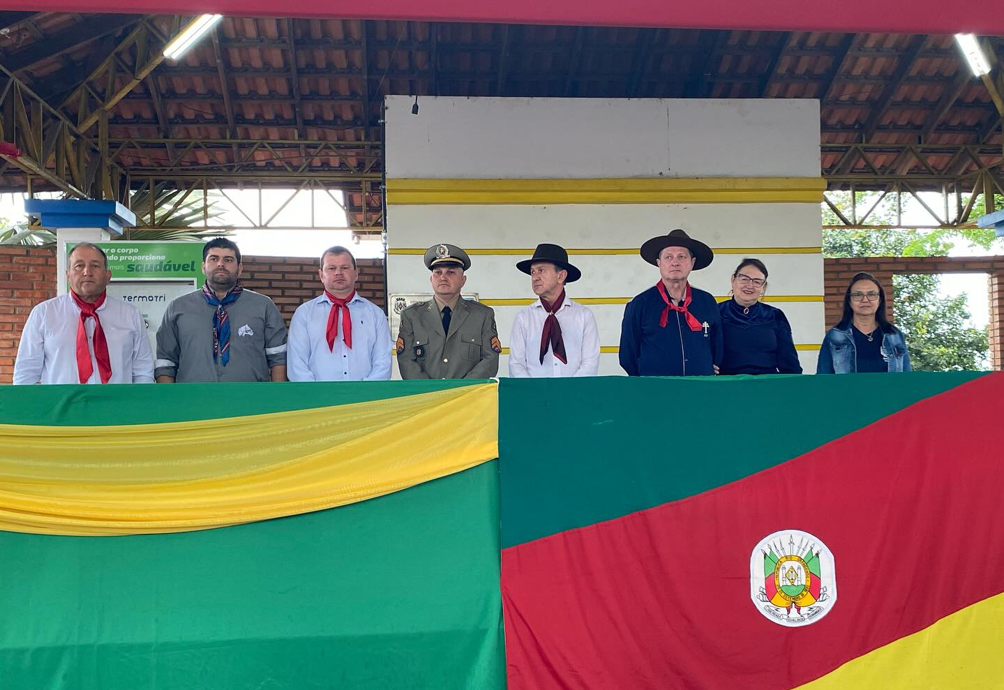 Desfile Farroupilha emociona o público nesta manhã de sábado, 20 de setembro